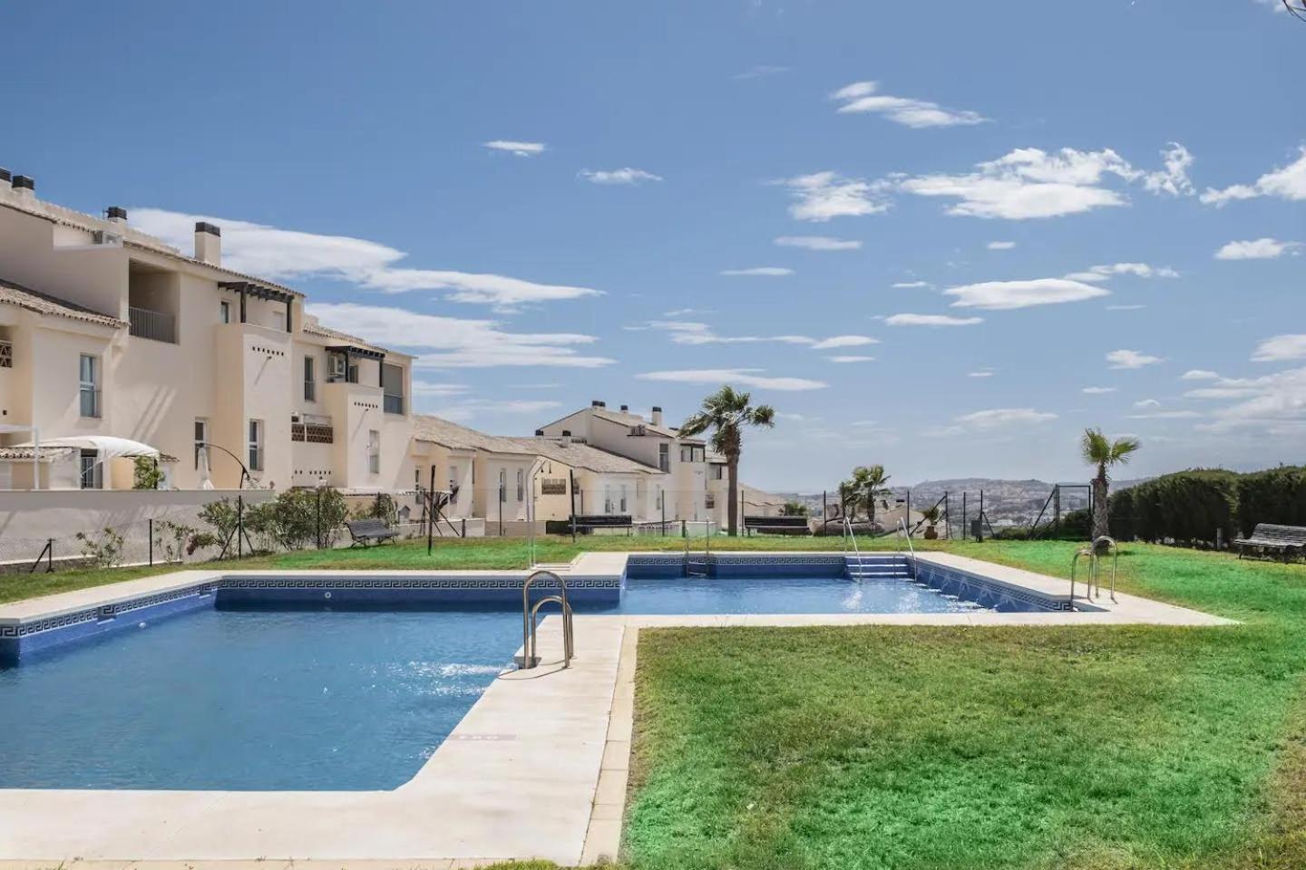 Relaxation, Golf & Beach Caleta De Velez Exteriör bild